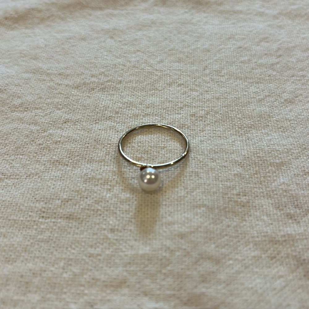 Pearl Ring - Picture 2 of 7